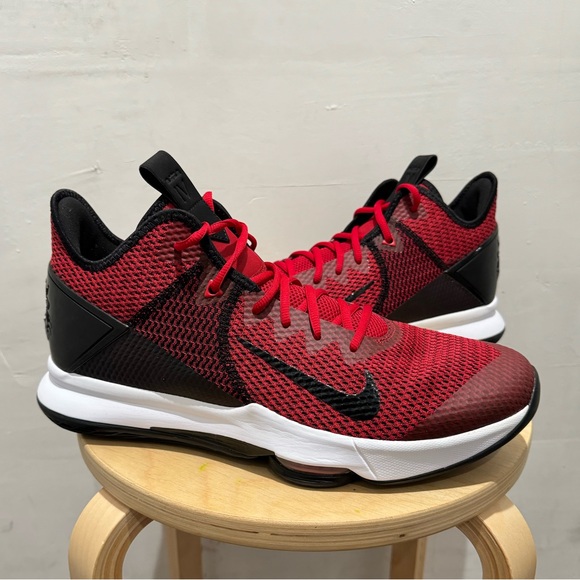 Nike LeBron Witness 4 Gym Red Men’s 14 - Picture 1 of 7